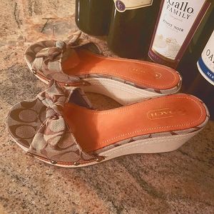 Sexy Coach Wedges 8.5